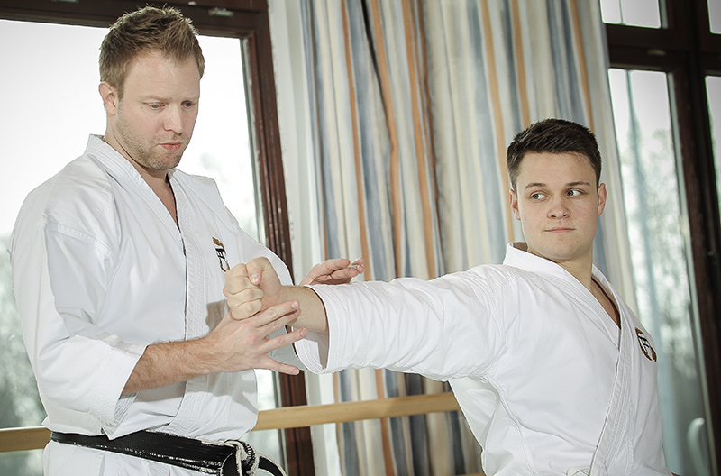 Die Ausbildung aller Trainer sorgt für ein hohes technisches Niveau in der Karateschule Kumadera