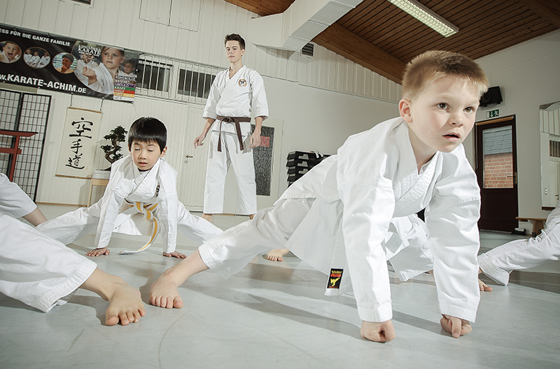 Aufwärmtraining - Stretching - Ninja Training 5-8 Jahre - Karateschule Kumadera