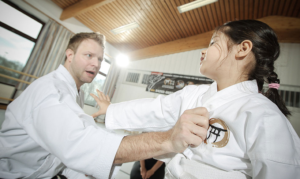 Selbstbehauptung und Sicherheit mit Kinderkarate - Karate in Achim, Oyten und Bremen